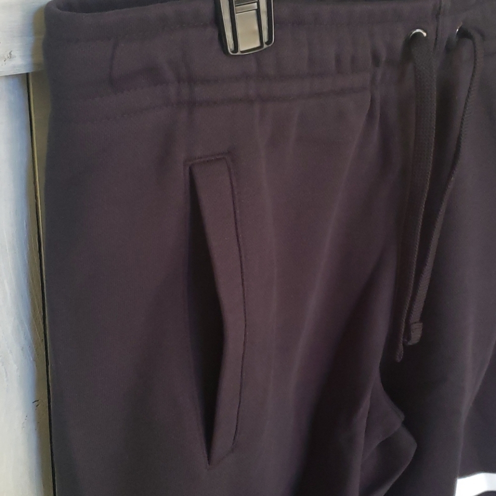 SOLD! Nike Swoosh On Tour 2020 French Terry Shorts - Picture 6 of 12